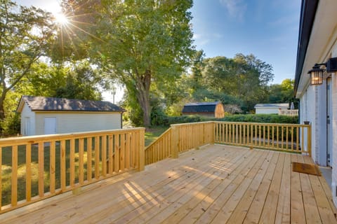 Contemporary Athens Home Less Than 2 Miles to UGA! House in Athens