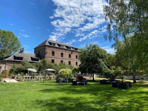 Property building, Garden