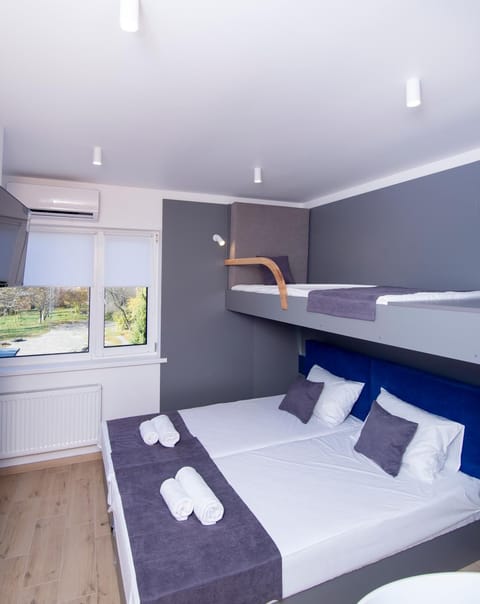 Photo of the whole room, bunk bed