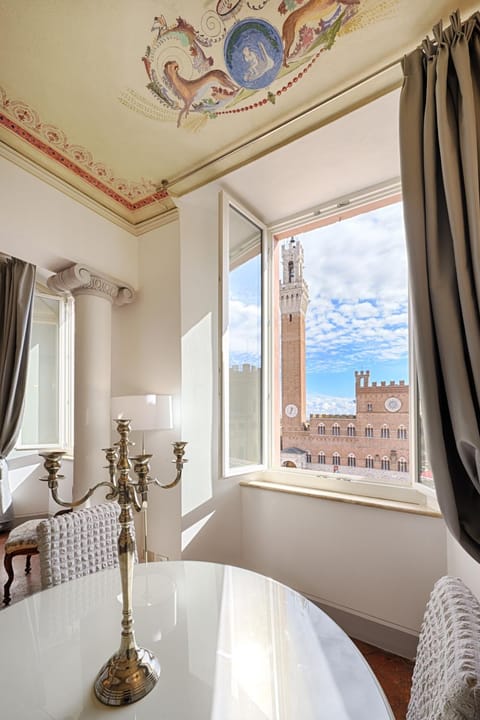 Photo of the whole room, Seating area