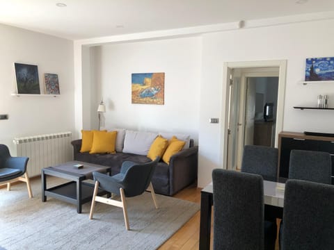 Living room, Seating area, Dining area