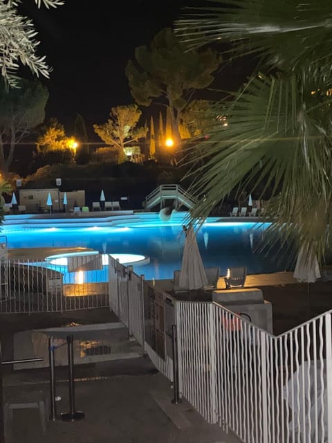 Night, Swimming pool