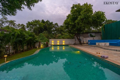 Pool view, Swimming pool