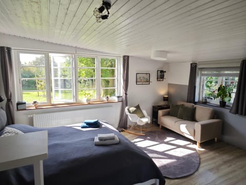 Living room, Bedroom