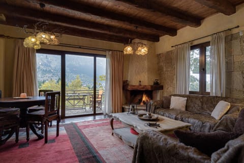 View (from property/room), Living room, Seating area, Dining area