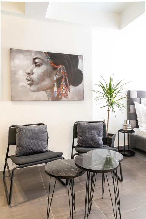 Living room, Decorative detail, Seating area