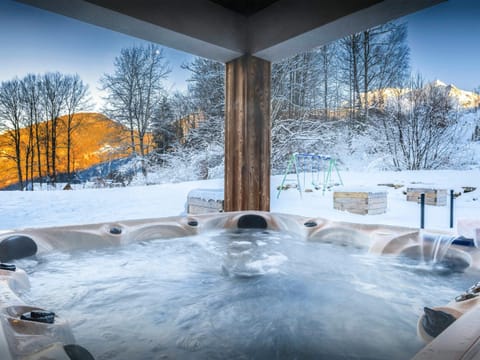 Natural landscape, Winter, Hot Tub, Mountain view
