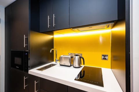 Coffee/tea facilities, Kitchen or kitchenette