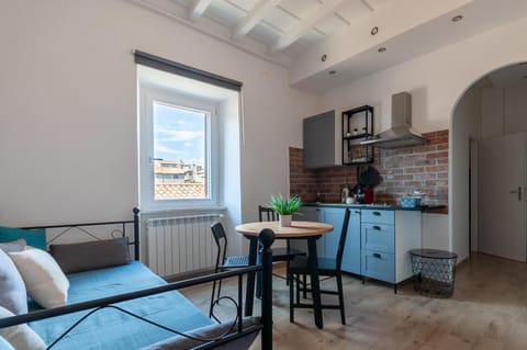 Living room, Dining area, kitchen