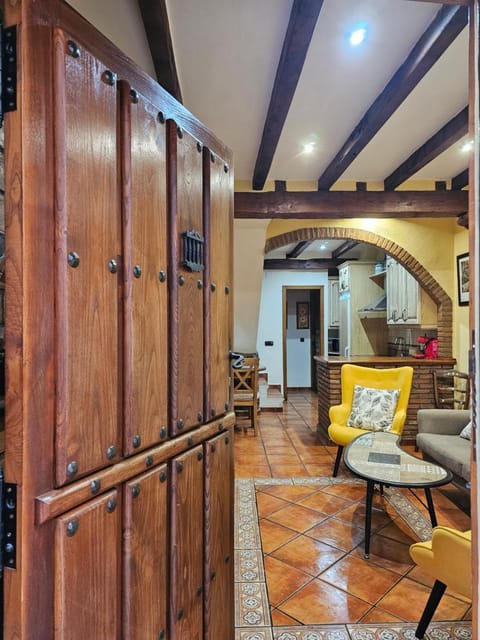 Communal lounge/ TV room, View (from property/room), Lobby or reception, Photo of the whole room, Dining area, Communal kitchen, City view, City view, Landmark view, Street view, heating, toaster, air conditioner