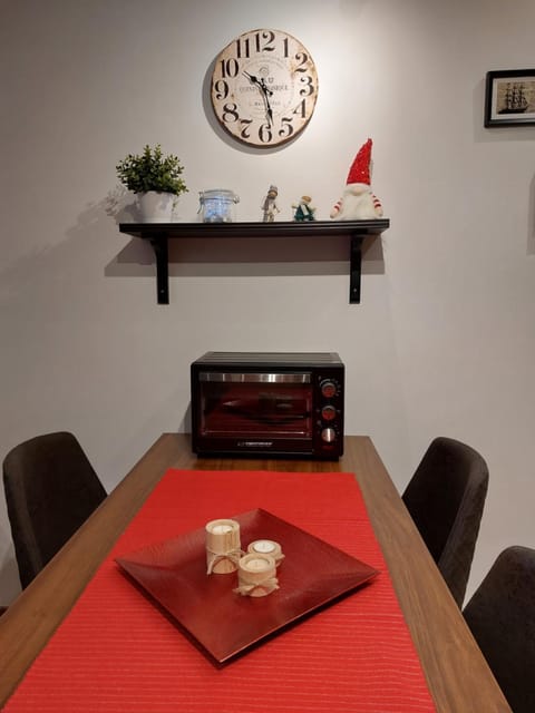 Seating area, Dining area