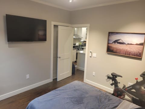 Remodeled 2-Bedroom Unit in Fremont w/ Luxe Bathrooms Apartment in Fremont