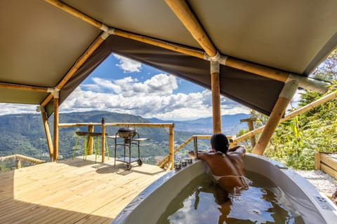 Hot Tub, City view