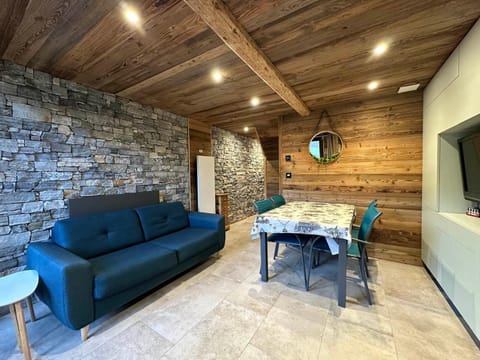 Appartement duplex rénové 6p, expo sud - FR-1-642-56 Apartment in Morillon