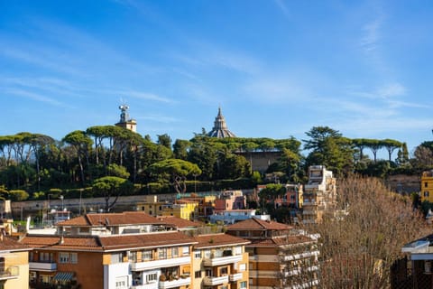 Property building, Nearby landmark, Spring, Day, Natural landscape, City view