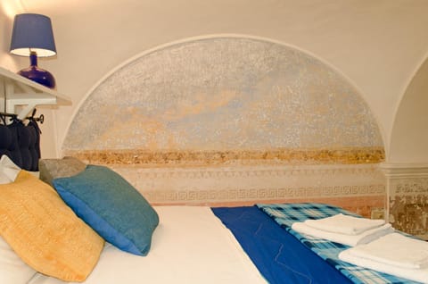 Bed, Decorative detail