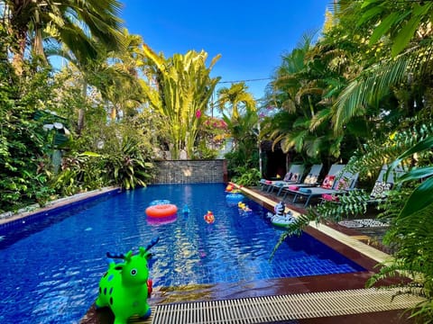 Spring, Pool view, Swimming pool