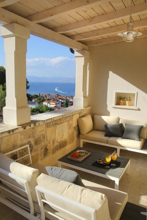 Balcony/Terrace, Balcony/Terrace, Seating area, Sea view