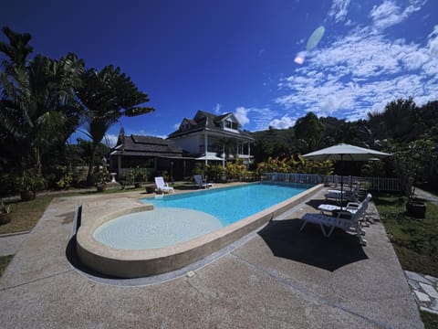 Villa Colina Khao Lak Rooms and Bungalows - Adults Only Bed and Breakfast in Khuekkhak