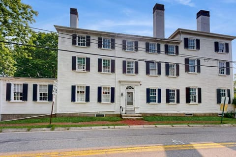 Property building, Day