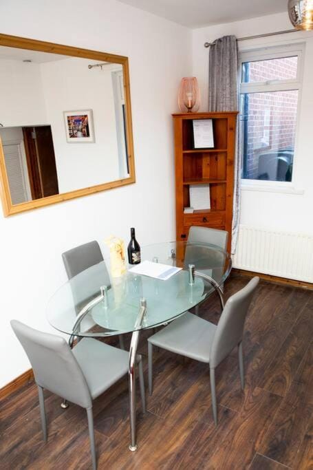 Cheerful 2 bedroom house in the heart of Belfast House in Belfast