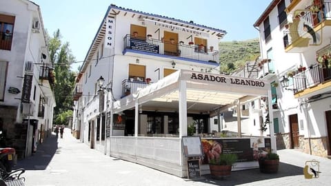 Restaurant/places to eat, Off site
