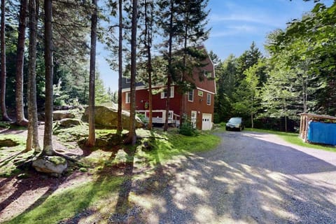 Property building, Day, Natural landscape, Garden