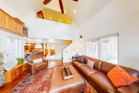 Wild Flower House House in Frisco