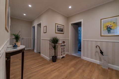 Facade/entrance, Lobby or reception