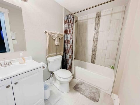 PET FRIENDLY/PING PONG/GAME ROOM!FAMILY GATHERING House in Black Forest