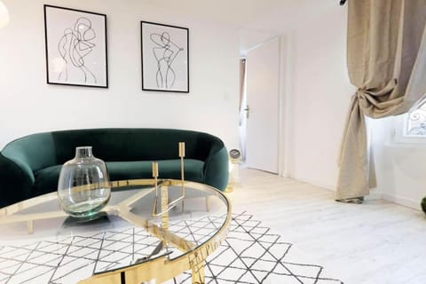 42m2 # Design # plein centre # BESTOFBLO # INSEAD Apartment in Fontainebleau