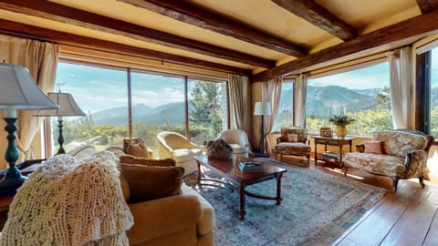 Juniper Ridge #16 home House in Mammoth Lakes