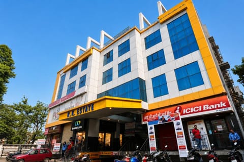 Property building, Facade/entrance