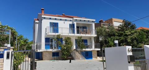 Property building, Day
