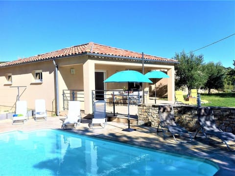 Villa Moderne à Vagnas: Piscine Chauffée, 6 Pers, Proche Vallon Pont d’Arc - FR-1-382-176 House in Provence-Alpes-Côte d'Azur