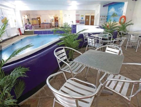 The Long Barn for Families Walker Pets & Workers House in England