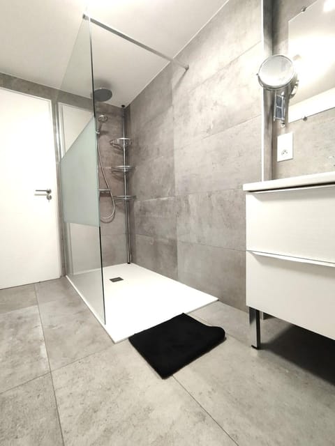 L'APPARTAMENTO Apartment in Bourgogne-Franche-Comté