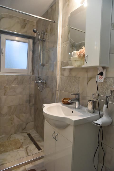 CIRIĆ APARTMANI Bed and Breakfast in Serbia