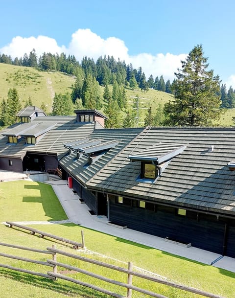 Property building, Day, Natural landscape, Summer, Mountain view