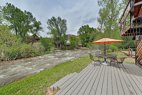 Swinging Bridge House House in Basalt