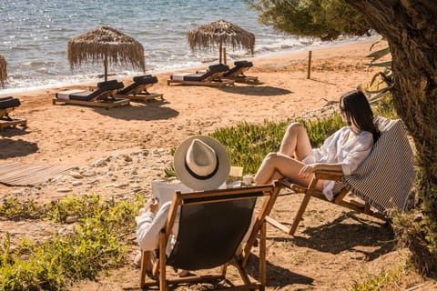 Day, People, Natural landscape, Beach, Sea view, group of guests, sunbed