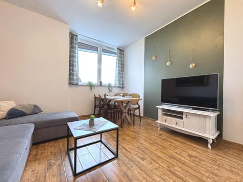 Kitchen or kitchenette, Living room, Dining area