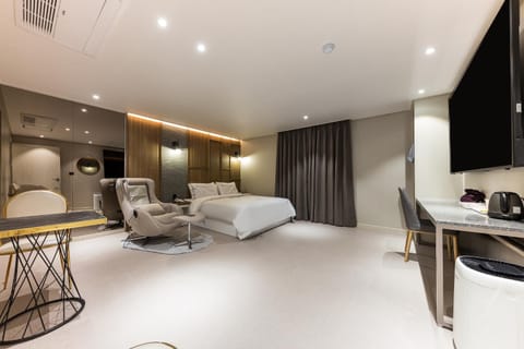 Massage, TV and multimedia, Living room, Photo of the whole room