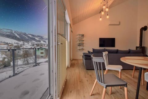 Balcony/Terrace, Living room, Seating area, flat iron