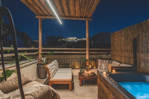 Night, Hot Tub, View (from property/room), Balcony/Terrace, Seating area