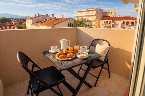 Patio, Day, View (from property/room), Balcony/Terrace, Dining area