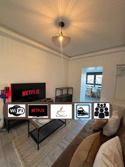 Communal lounge/ TV room, TV and multimedia, Living room