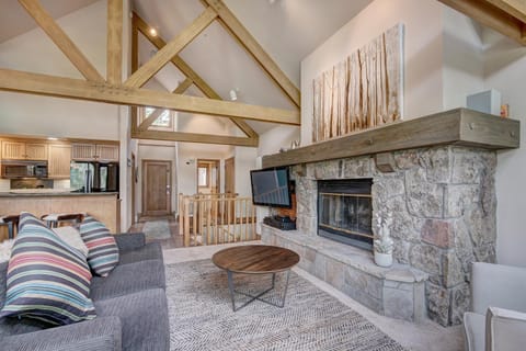 Luxury 4 bed Pines Townhome amongst the peace and quiet townhouse House in Beaver Creek