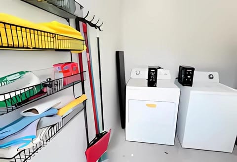 Cozy Private Room, near the Airport - Free parking - 01 Vacation rental in Miami