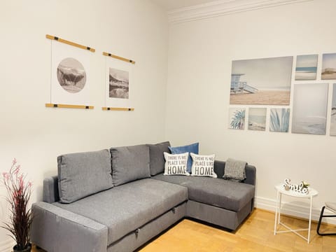 Communal lounge/ TV room, Living room